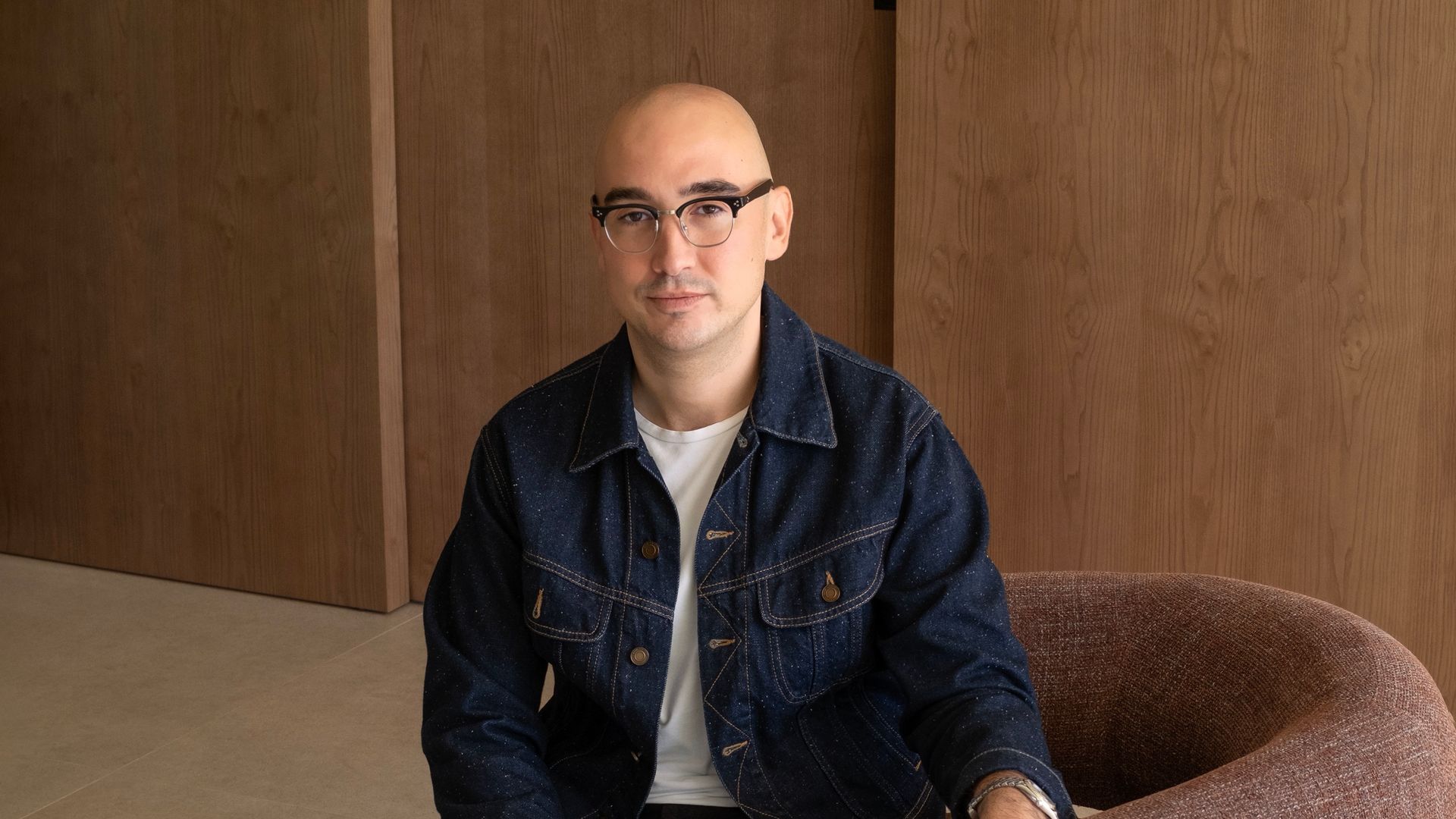 Retrato del interiorista y diseñador Albert Ramoneda