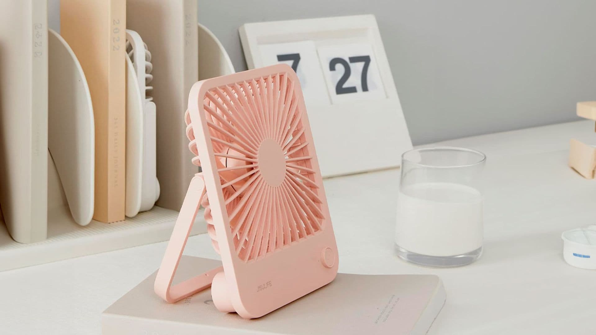 Estos son los mejores ventiladores para colocar en el escritorio y estar fresquita mientras trabajas