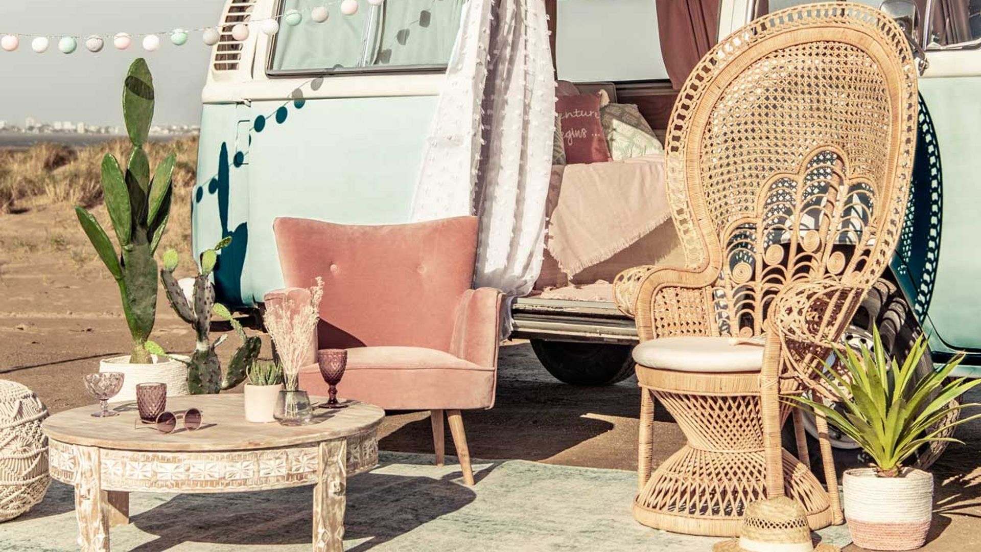 El sillón Emmanuelle vuelve dispuesto a conquistar un lugar en la casa actual