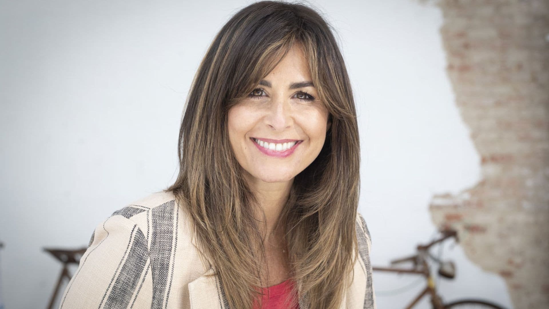 Aprobado por Isabel Preysler y Nuria Roca: este es el único tono de pantalones en el que deberías invertir