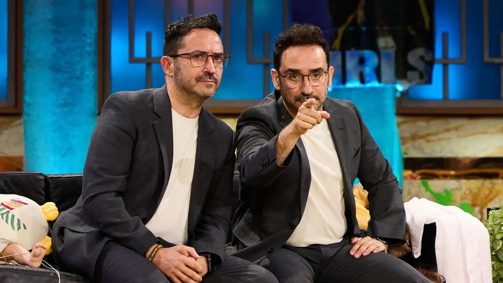 Los hermanos Bayona en La Revuelta
