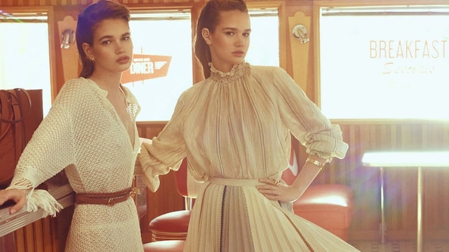 natalia y mar a gil de biedma posan para hola fashion