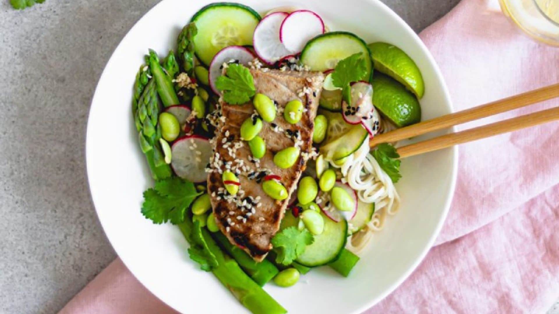 Ensalada oriental con atún