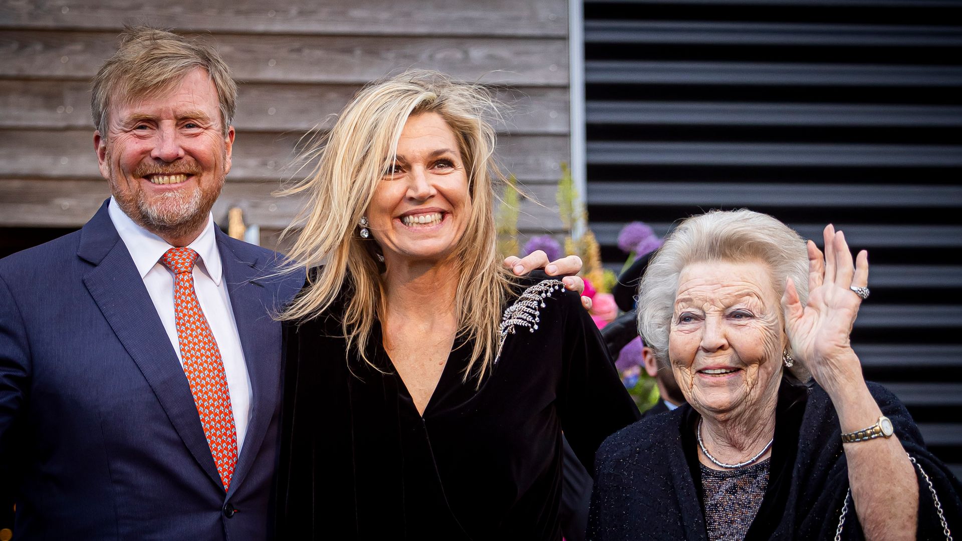 Los Reyes Guillermo y Máxima, junto a la princesa Beatriz de Holanda