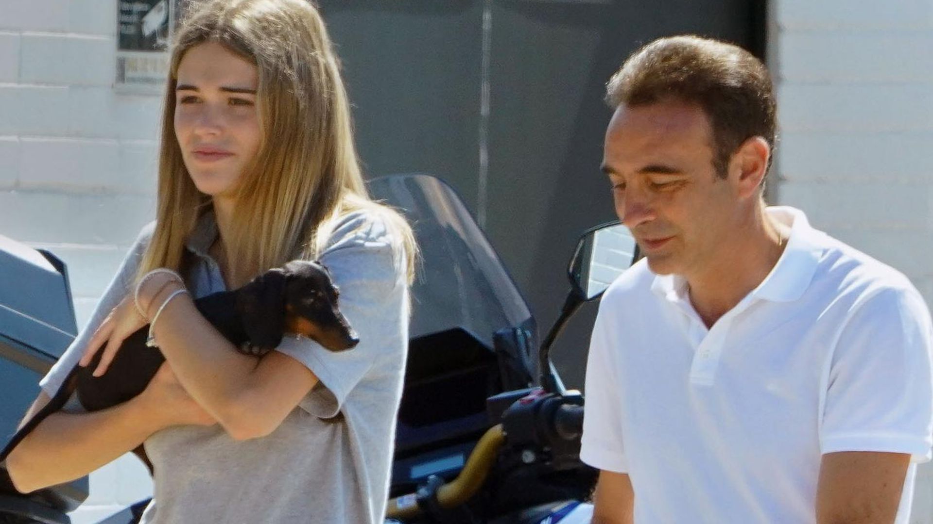 Así es la nueva vida de Enrique Ponce y Ana Soria: nueva casa, nueva moto y nueva mascota
