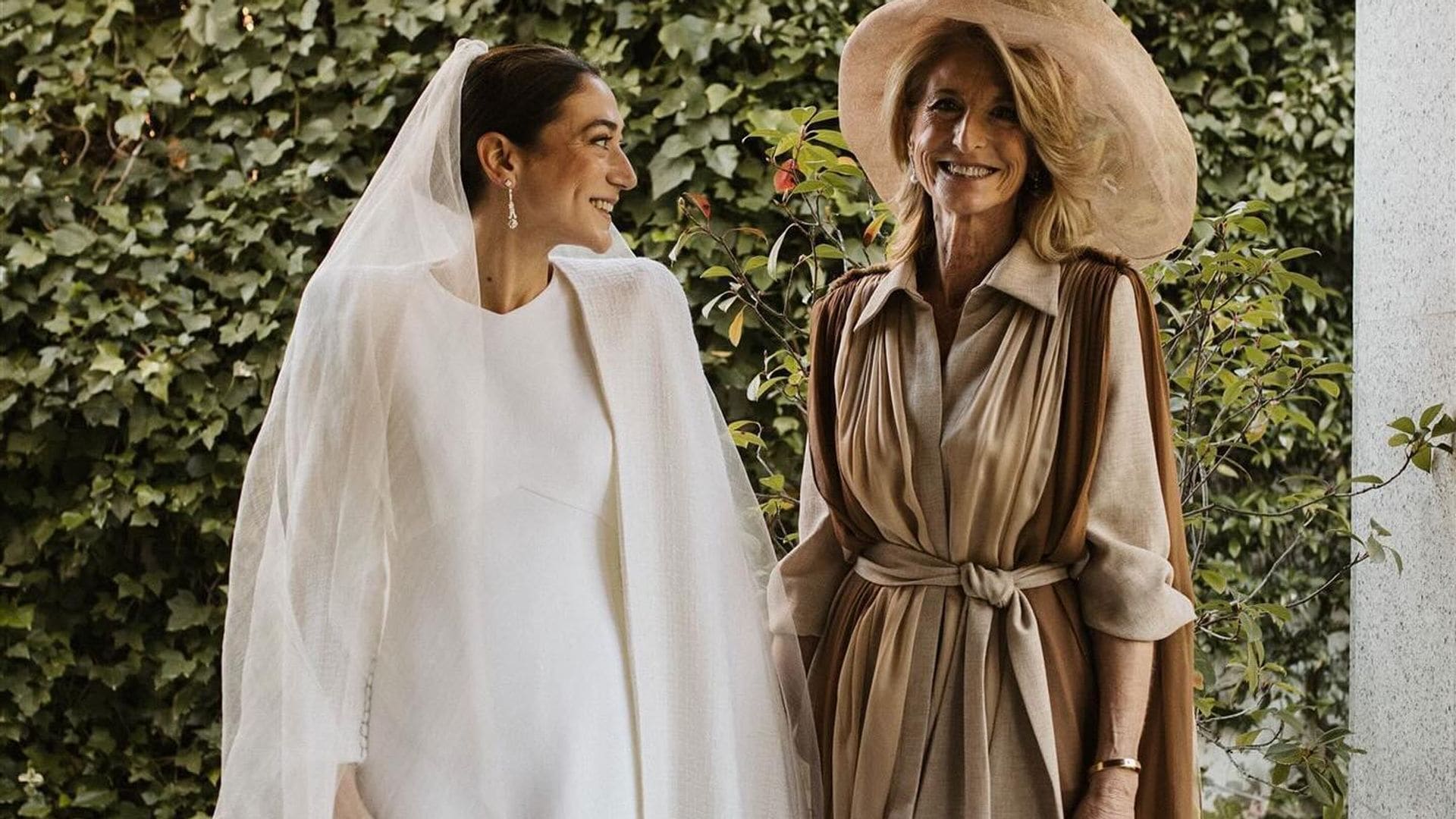 5 madres de novias anónimas que nos encantan por la elegancia de sus looks