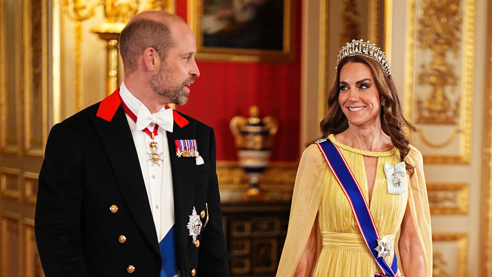 Kate Middleton estrena un romántico vestido de gala con guiño a Oriente y reafirma su obsesión por la tiara favorita de Lady Di