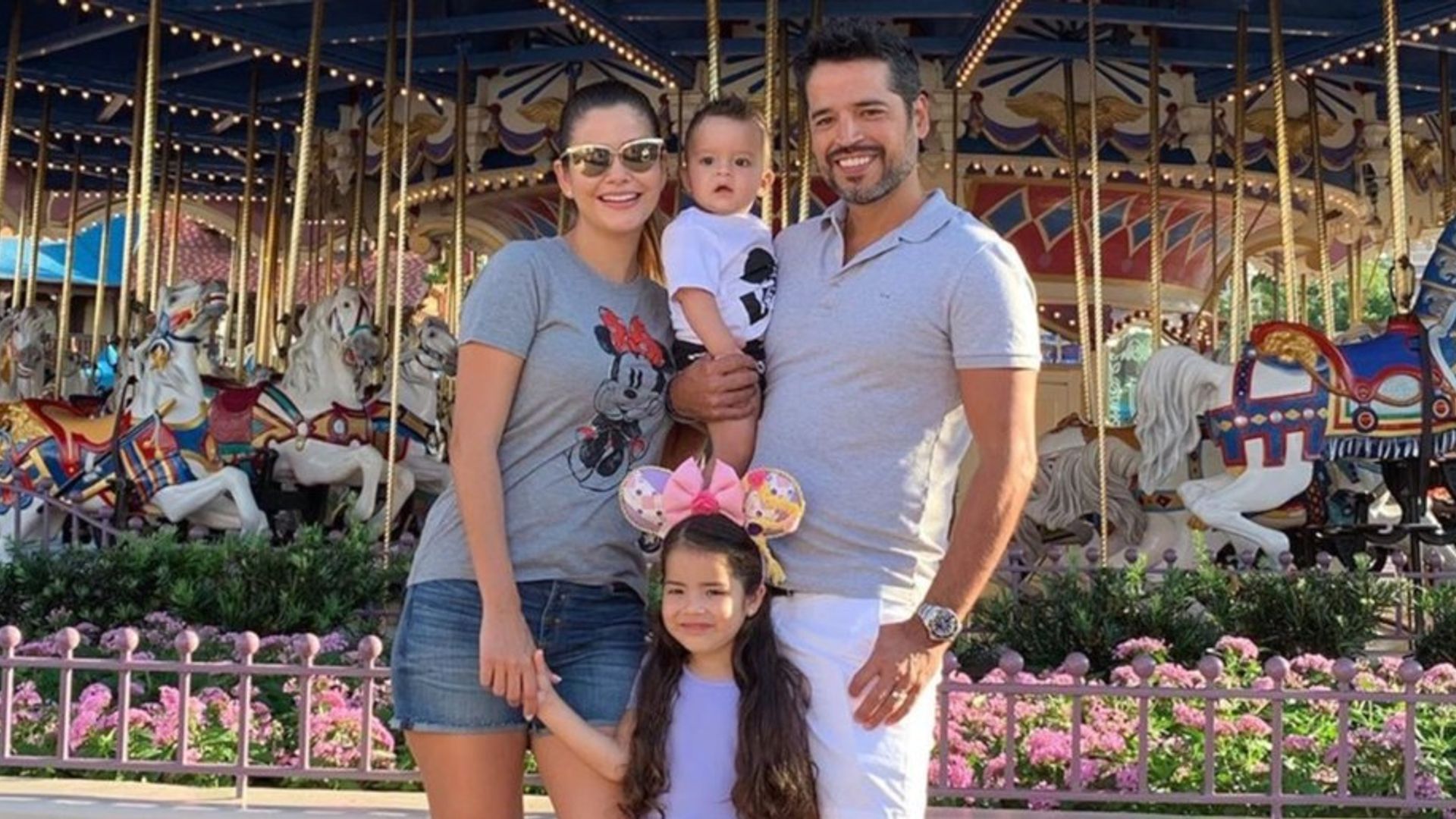 Ana Patricia Gámez y el gracioso incidente al lado de Gael Leonardo en sus vacaciones en Disney