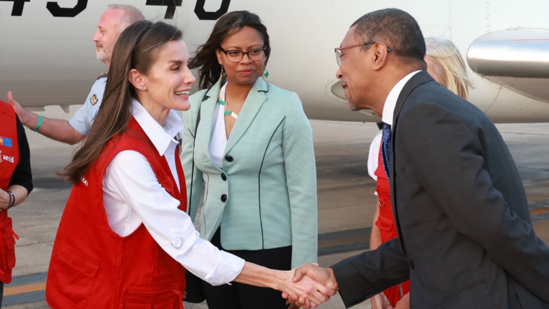 La reina Letizia ya está en Cabo Verde para su viaje de cooperación