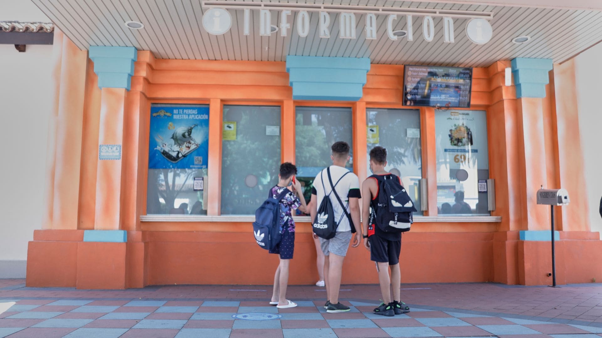 ¿Puedes llevar tu comida a un parque de atracciones? Esto es lo que no te cuentan