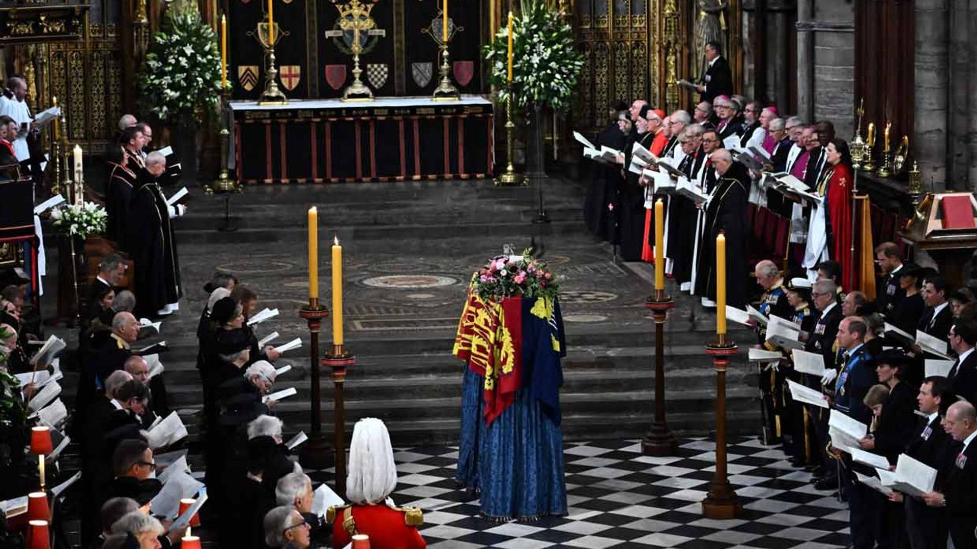 Isabel II es despedida con un histórico funeral de Estado en la Abadía de Westminster ante un rey Carlos emocionado y con lágrimas