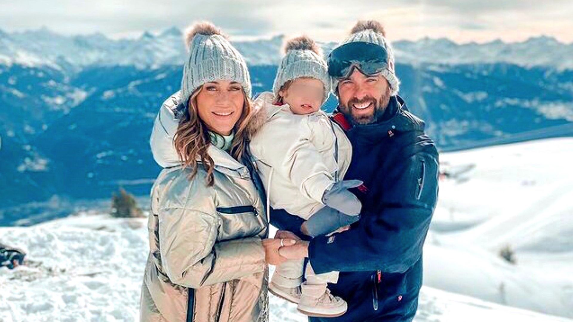 Las espectaculares imágenes de Elena Tablada en los Alpes Suizos junto a su marido y su hija Camila