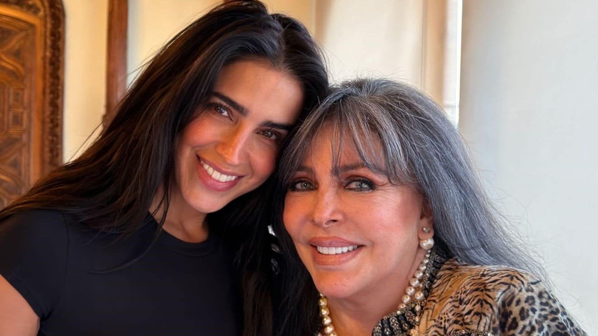 Bárbara de Regil y Verónica Castro