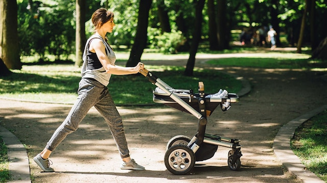 mujer carrito