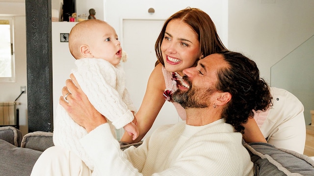 Michelle Renaud y Matías Novoa con Milo