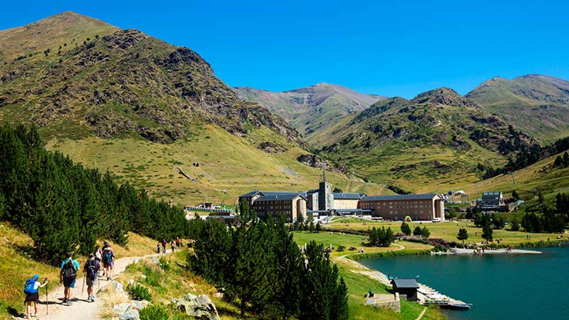 Núria, el único valle del Pirineo al que solo se puede llegar en tren
