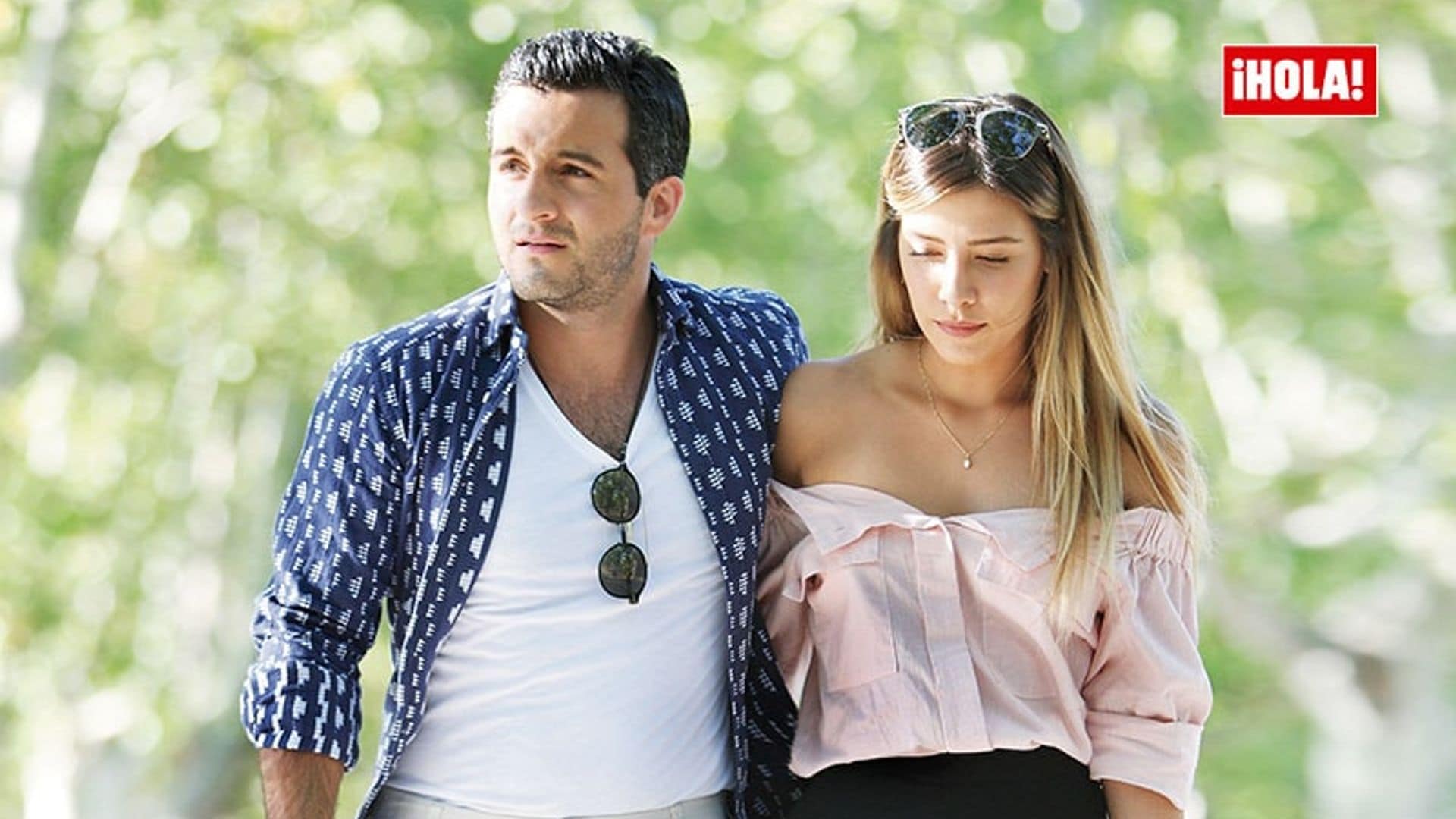 En ¡HOLA!, Michelle Salas fotografiada por primera vez junto a Danilo Díaz