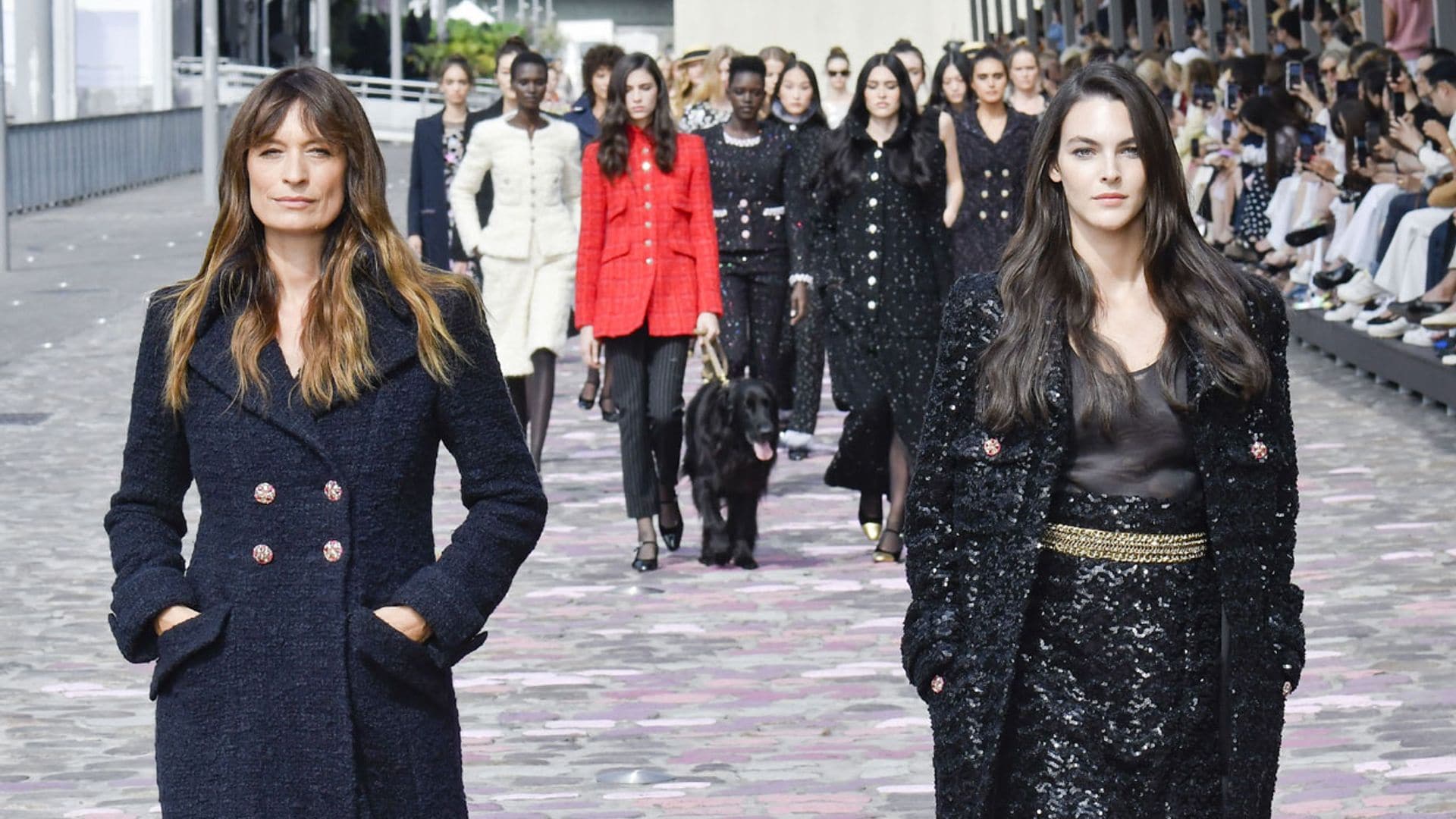 Chanel presenta la guía definitiva para vestir como sus musas parisinas