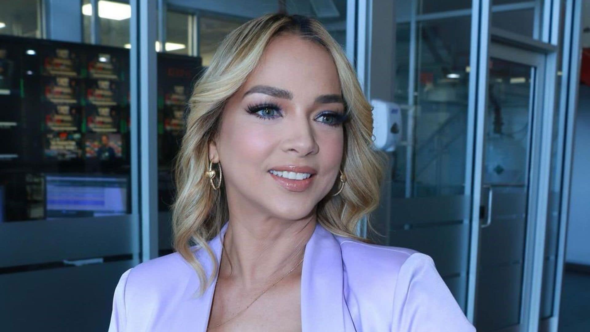 Adamari López se quiebra frente a Lucero al hablar de su relación con Toni Costa