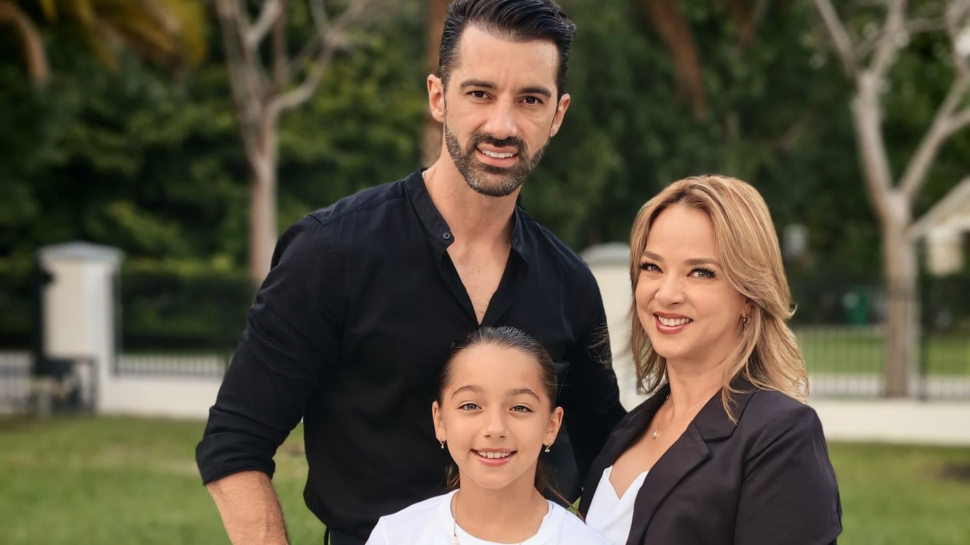 Adamari López y Toni Costa se unen en un momento especial para su hija Alaïa