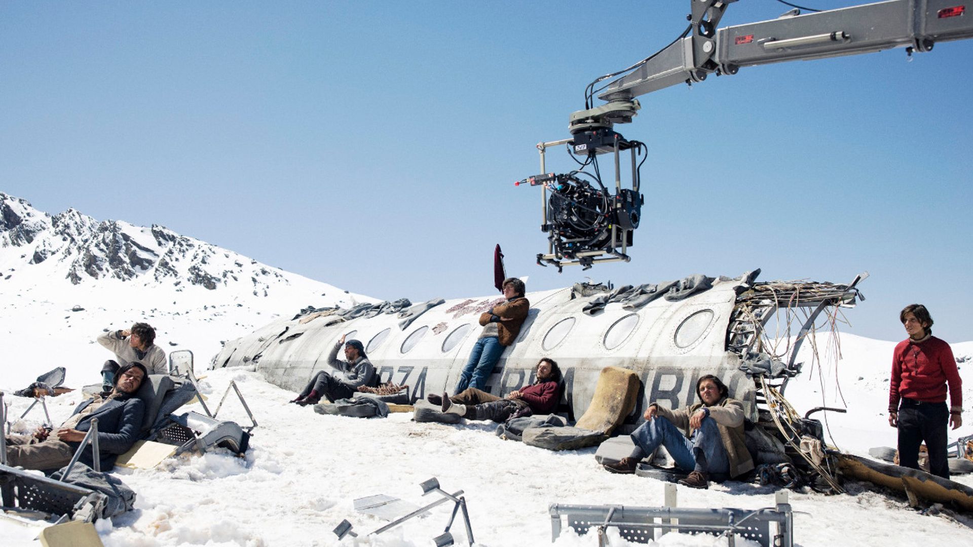 Las ocho curiosidades que no conocías de ‘La sociedad de la nieve’, la película española que compite por el Globo de Oro