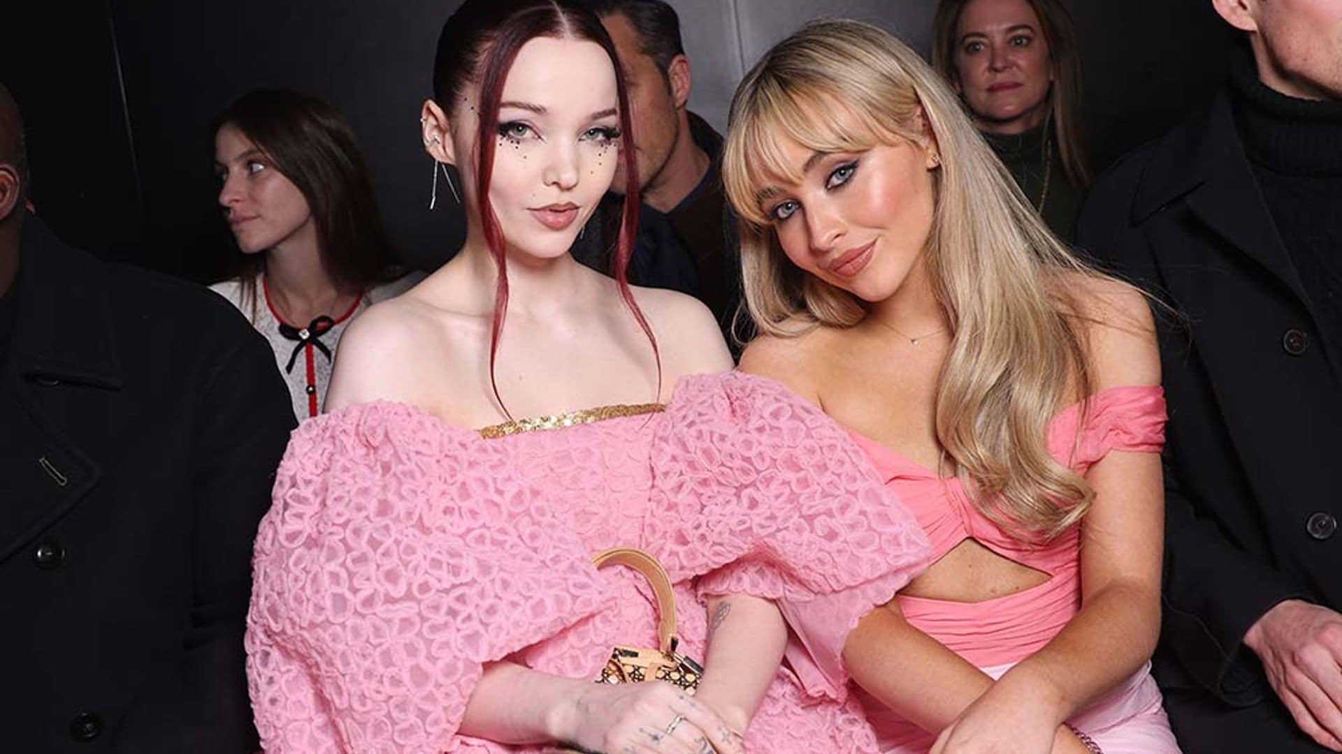 Dove Cameron y Sabrina Carpenter: unidas en el mismo evento por sus looks coordinados en rosa