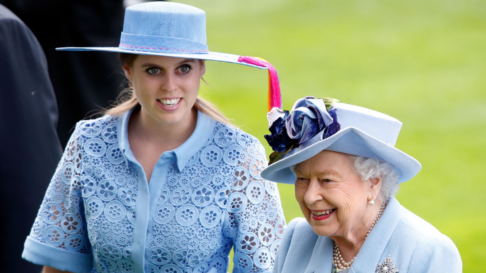 El mensaje de felicitación más dulce para Beatriz de York, de su abuela Isabel II