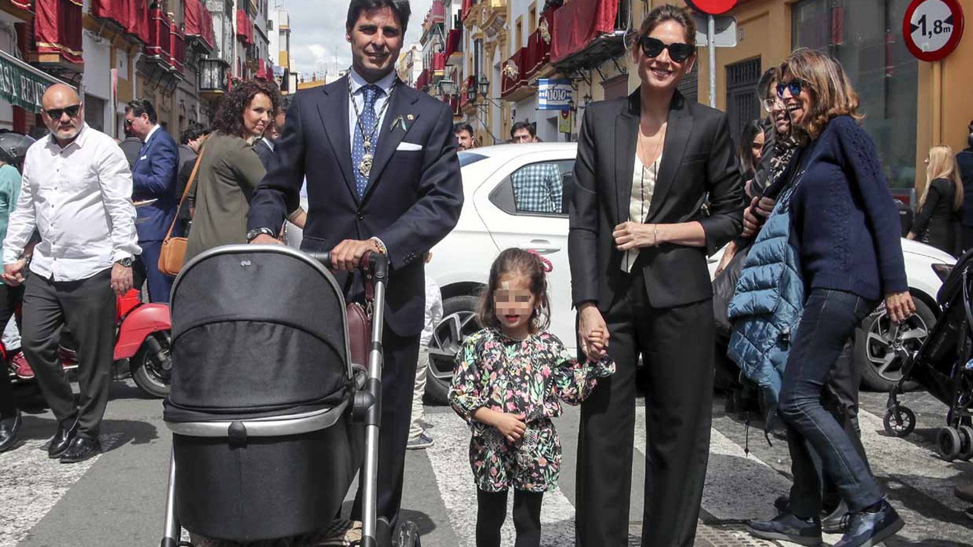 ¿Es Lourdes Montes o la pequeña Carmen? La imagen que demuestra el gran parecido entre madre e hija