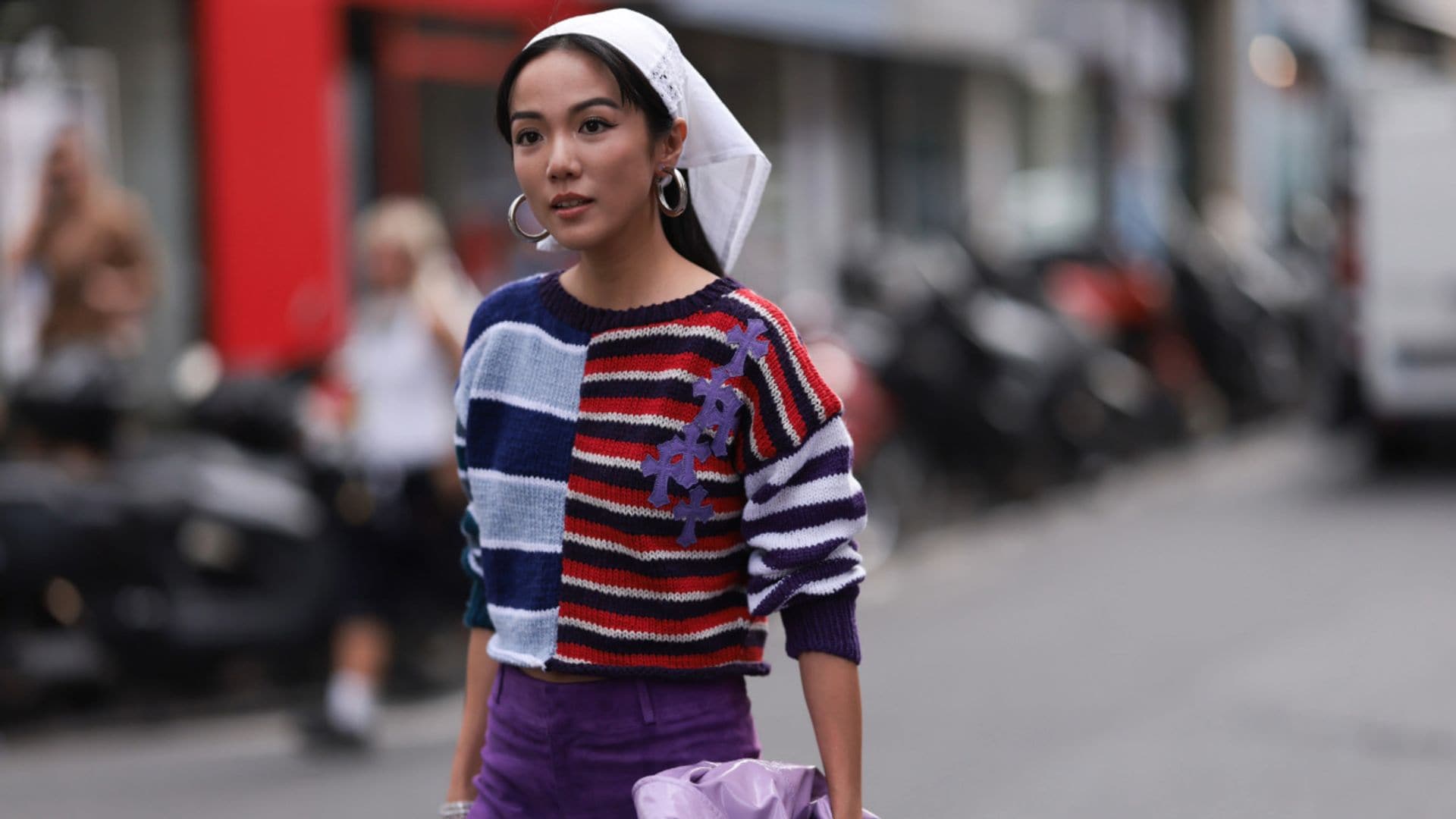 Cómo llevar los jerséis y chaquetas de rayas más vistos en el 'street style' y entre las portuguesas