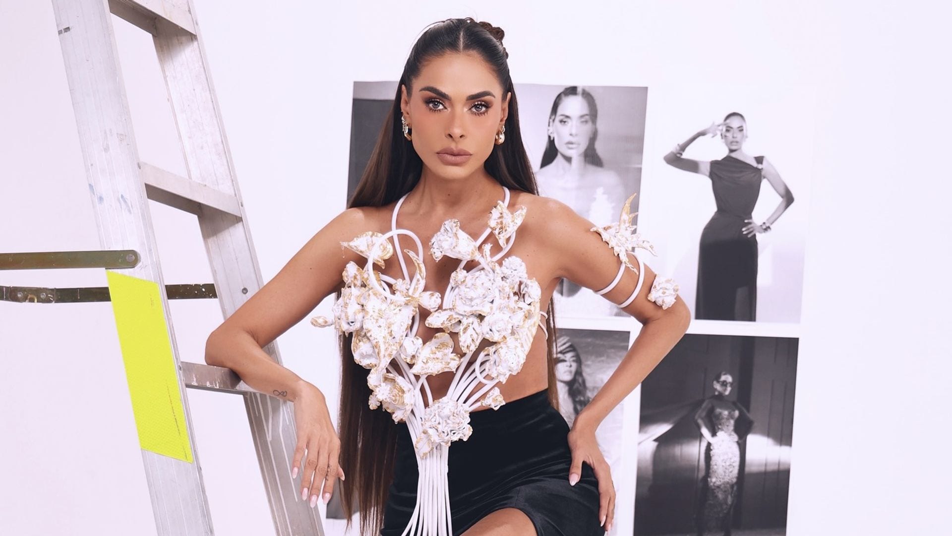 Galilea Montijo con un look de Roberto De La Nuva inspirado en el Jardín del Edén