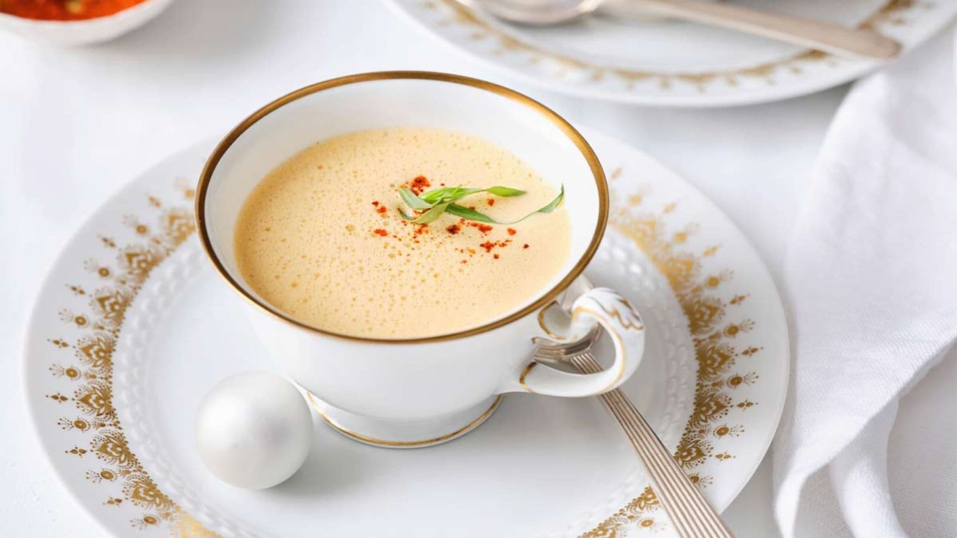 Bisqué de cigalas con pimientos del piquillo
