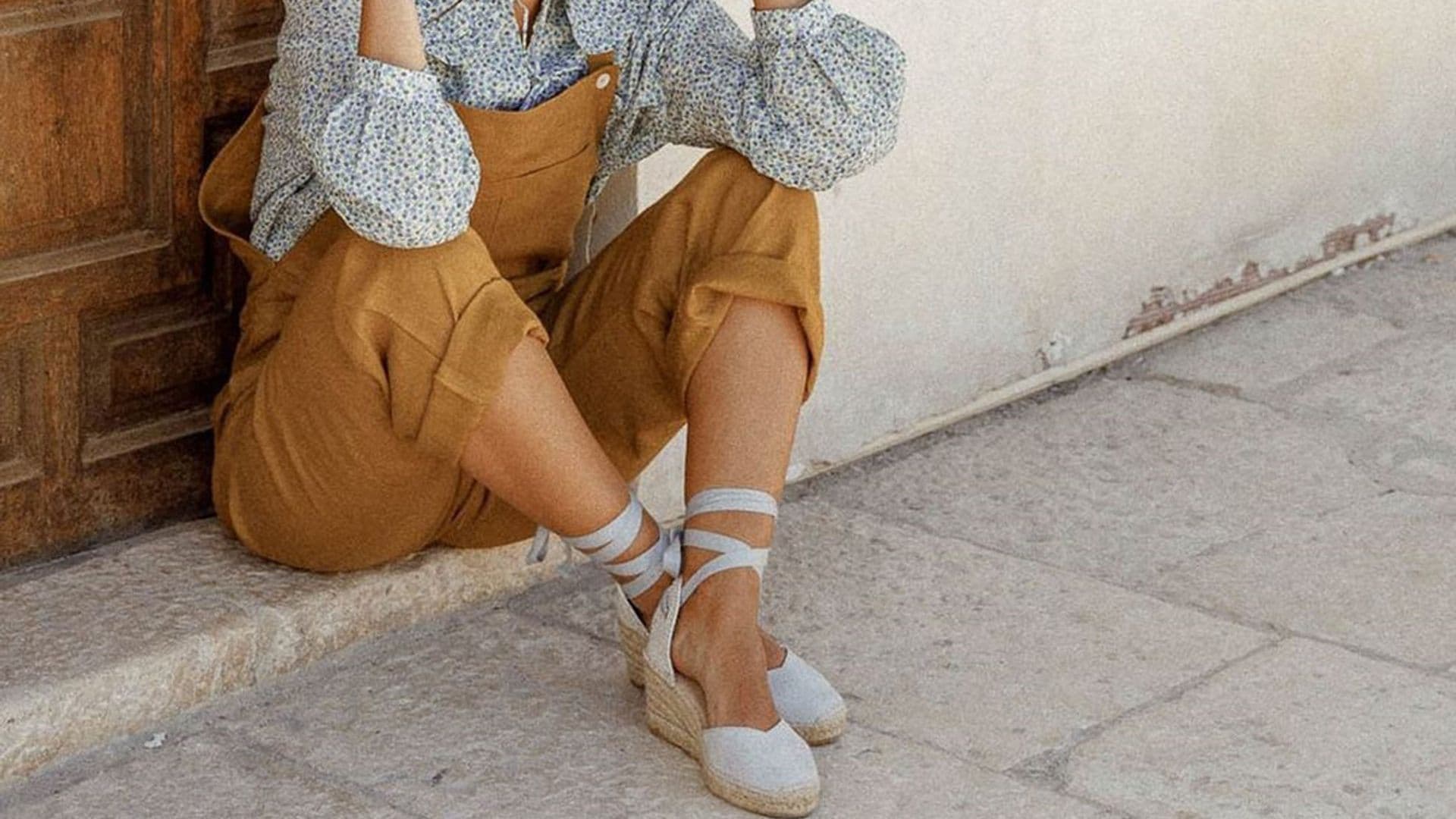 Por qué unas alpargatas 'denim' serán la mejor compra de la primavera, ¡te lo explicamos!
