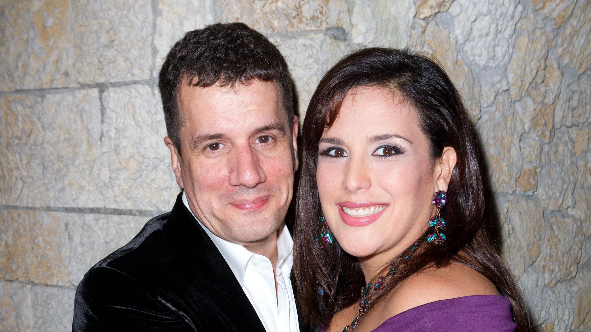 Otto Padron y Angelica Vale se casaron en febrero de 2011