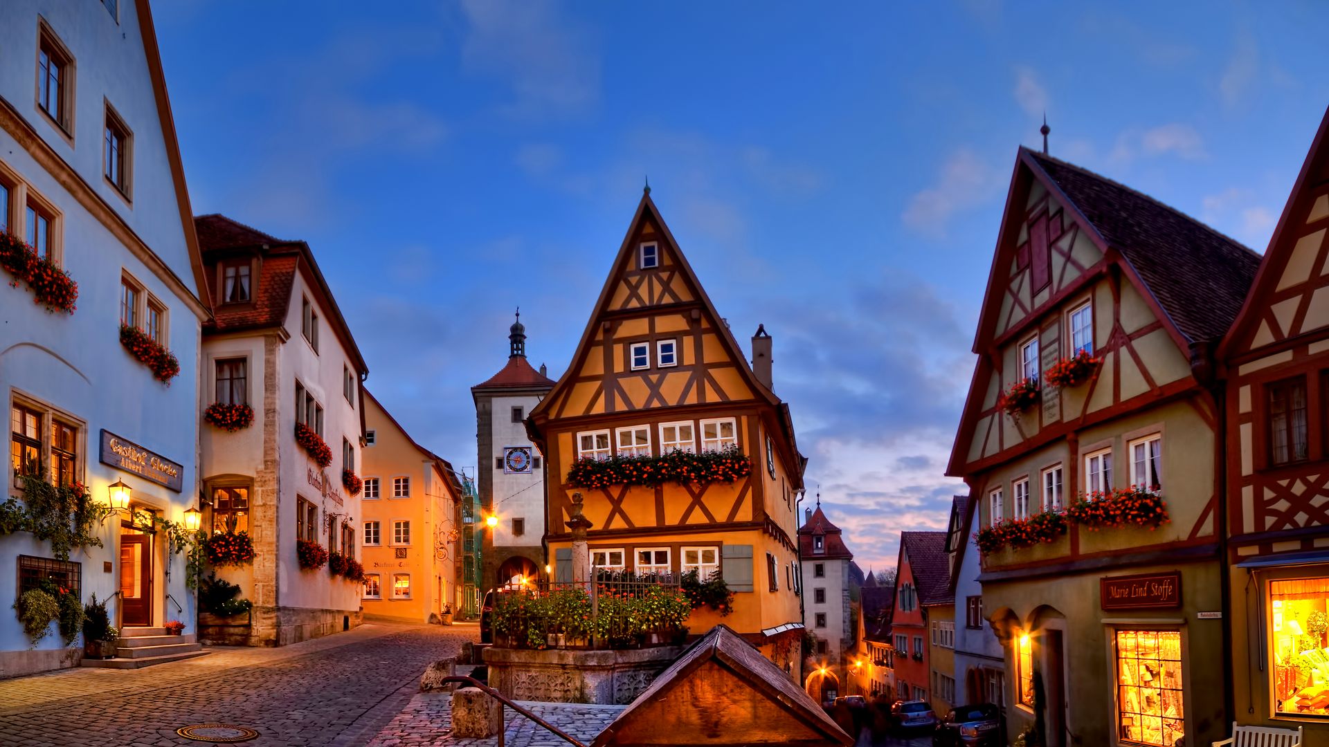 Conocido como el Pueblo Oficial de la Navidad, este pueblo es perfecto para conocer el origen y corazón de esta festividad.