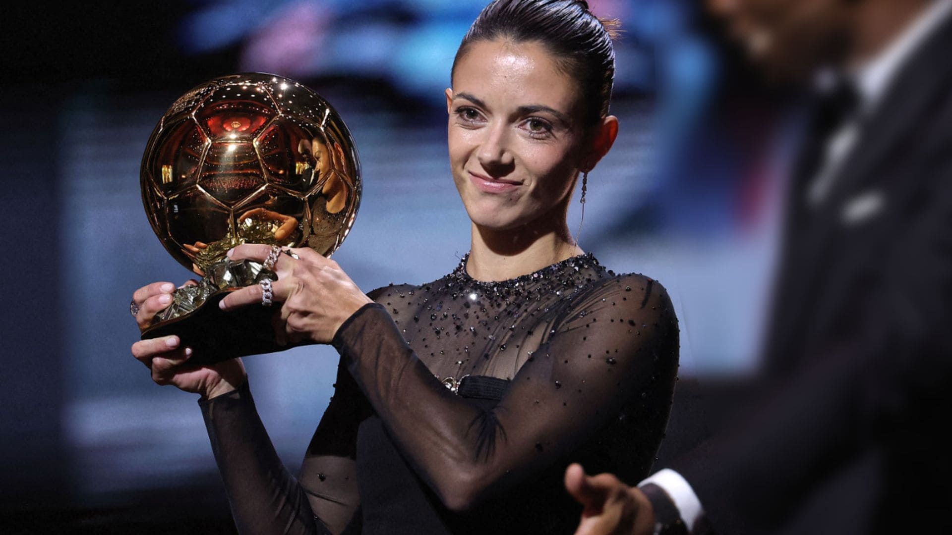 Aitana Bonmatí gana el Balón de Oro 2023 y se corona como reina del fútbol