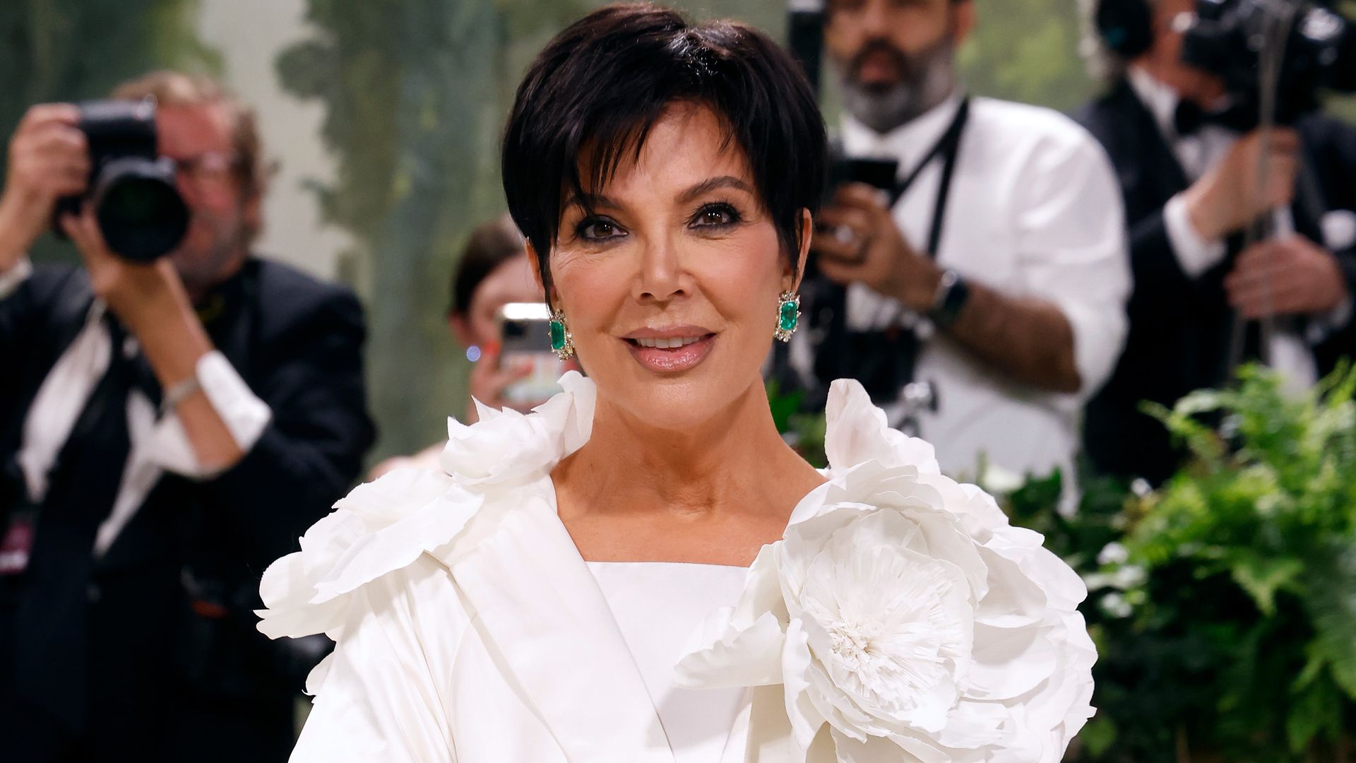 Kris Jenner sorprende con un nuevo cambio de 'look': 'french bob' y flequillo