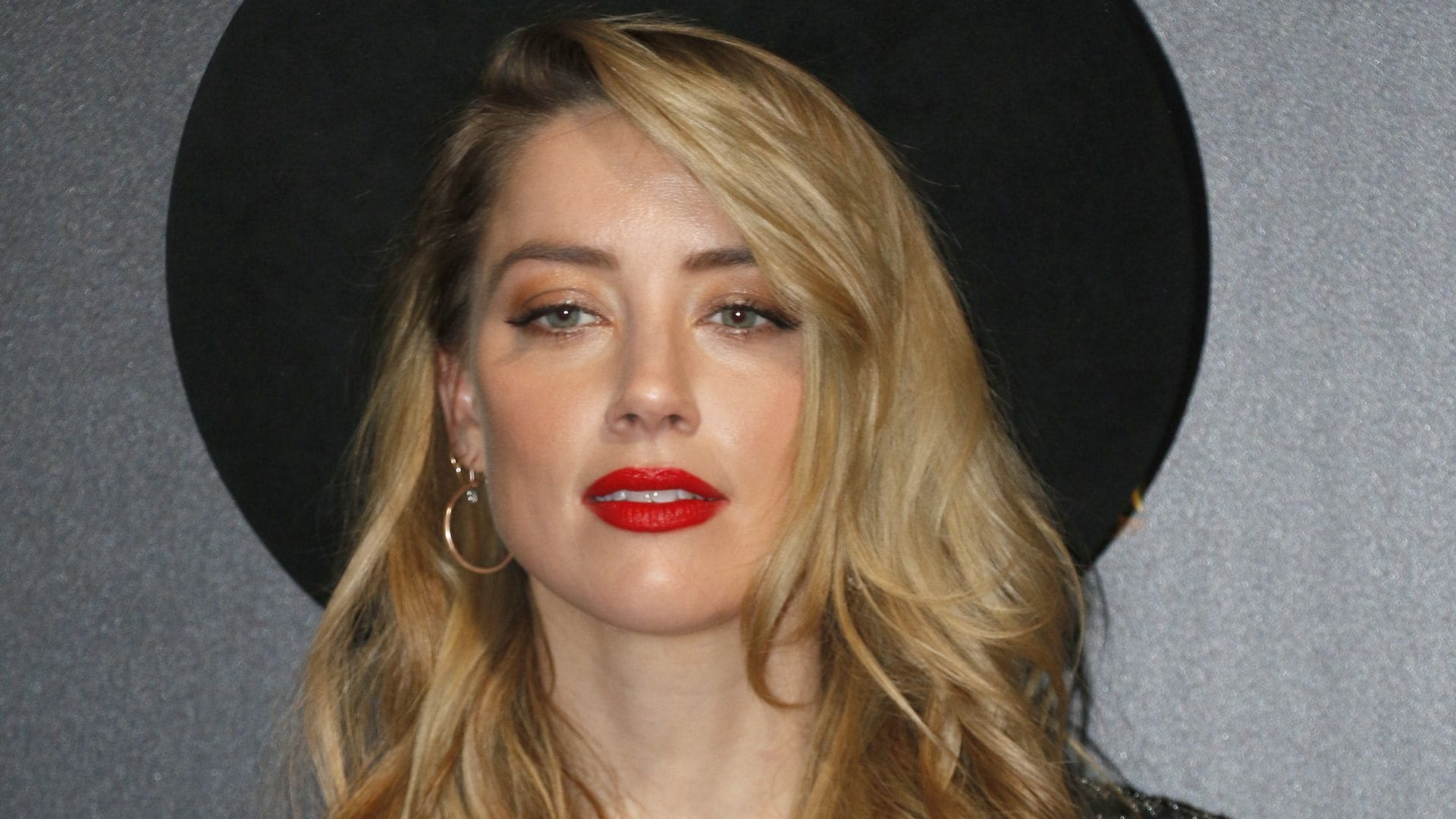 En perfecto español, Amber Heard habla sobre su vida en Madrid en medio de rumores de embarazo
