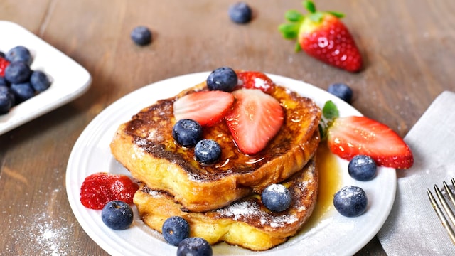 'French toasts' con frutos del bosque
