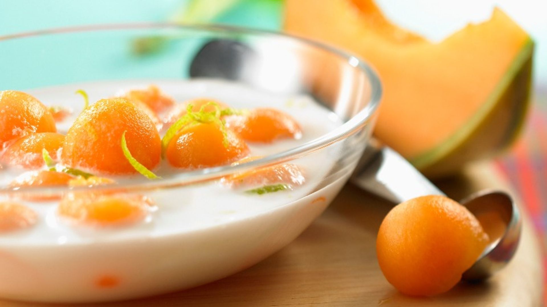 Sopa de melón con leche de coco
