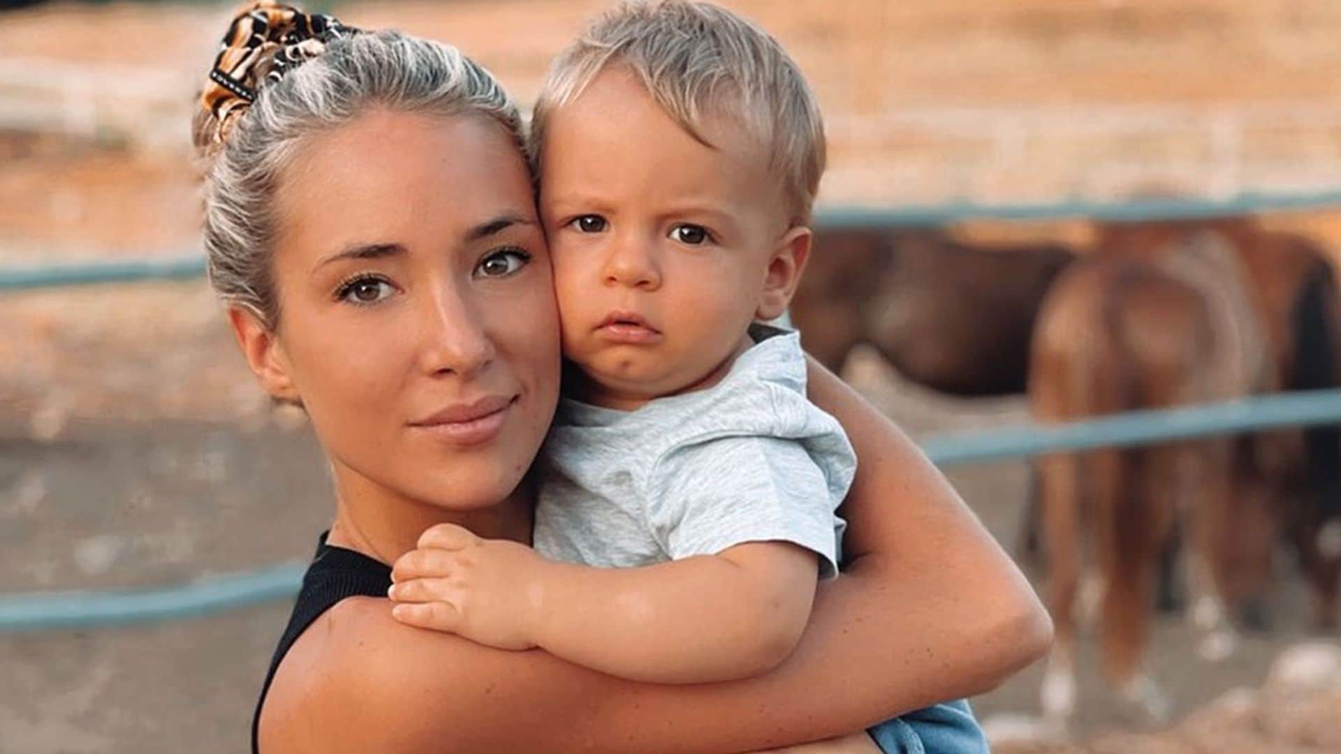 Alice Campello y sus divertidos intentos para que su hijo diga 'mamá', ¡no hay manera!