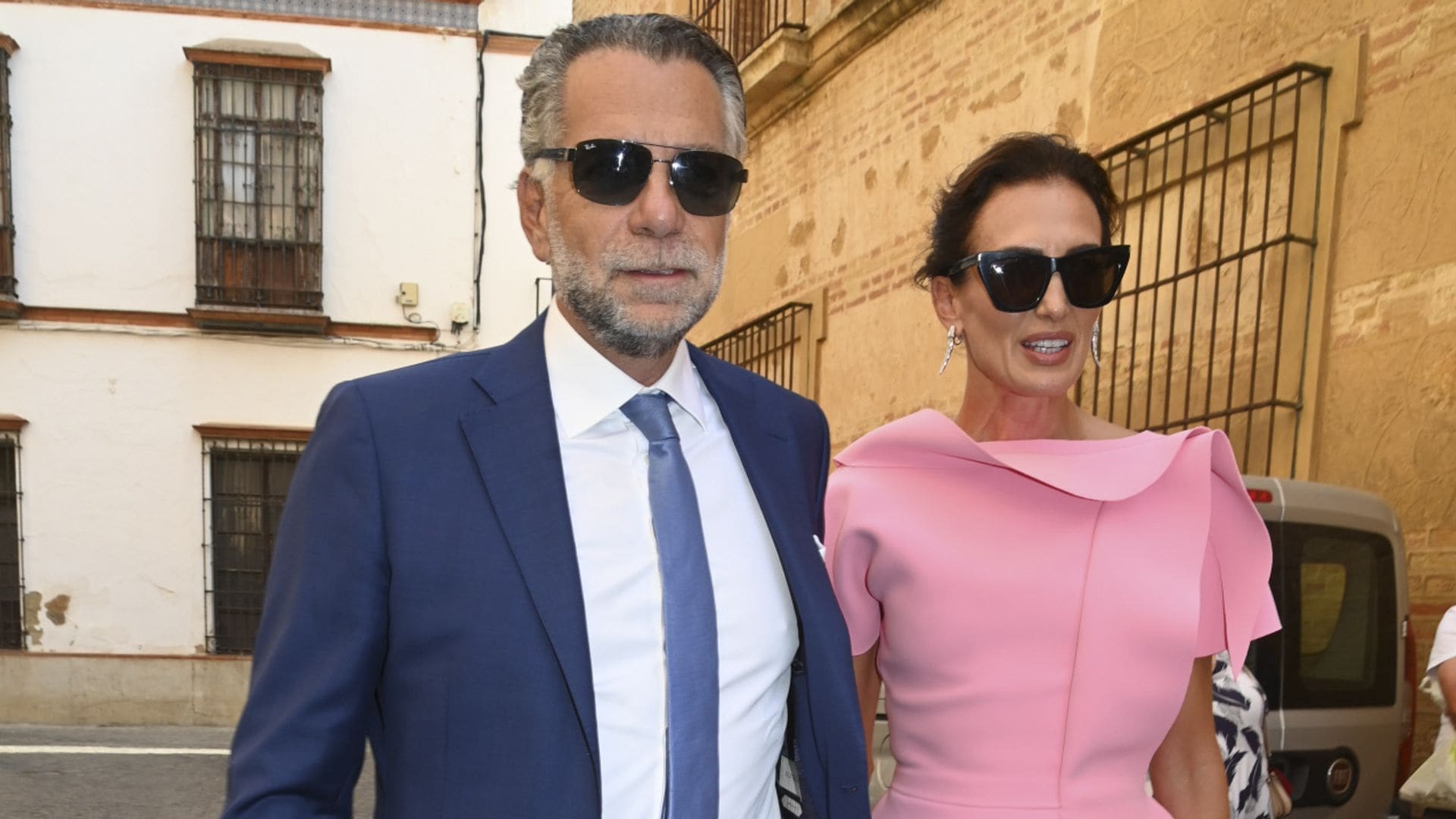 Nieves Álvarez acompañada de su prometido, Bill Saad
