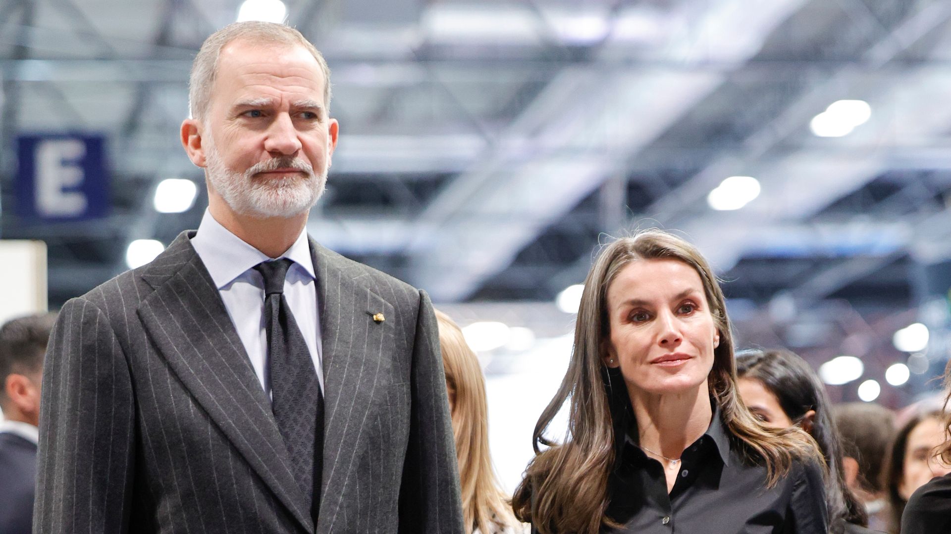 Nuestro experto en comunicación no verbal sobre los reyes Felipe y Letizia en Fitur tras la tragedia de Adamuz: "Cohibidos pese a su gran profesionalidad"