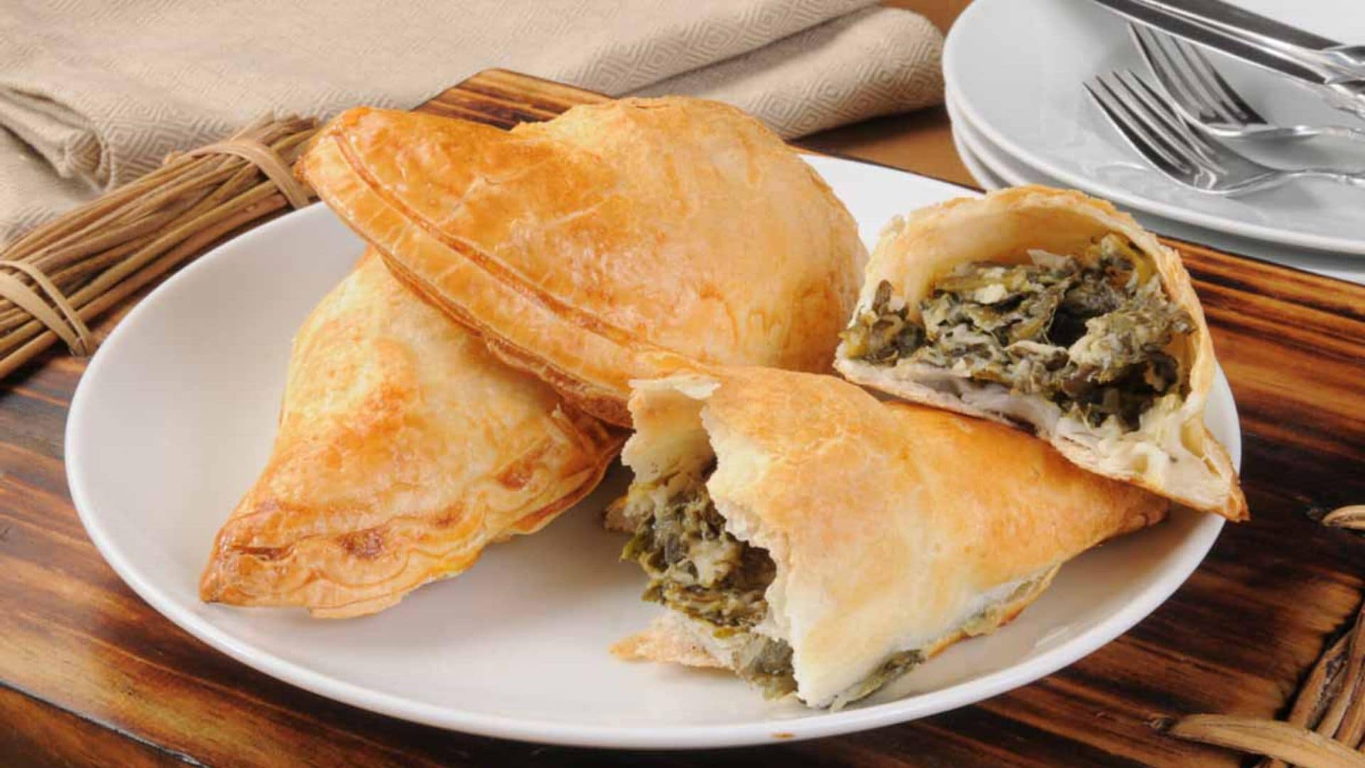 Empanadillas rellenas de espinacas y queso