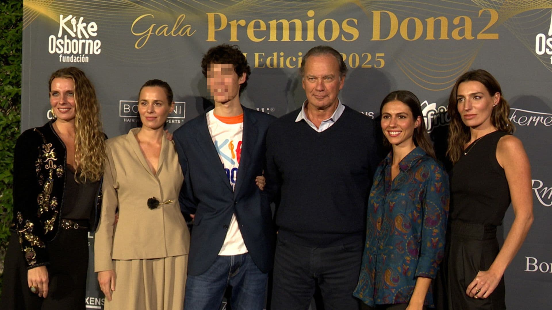 La insólita imagen de Bertín Osborne con casi todos sus hijos (y su ex, Fabiola Martínez) por un motivo muy especial