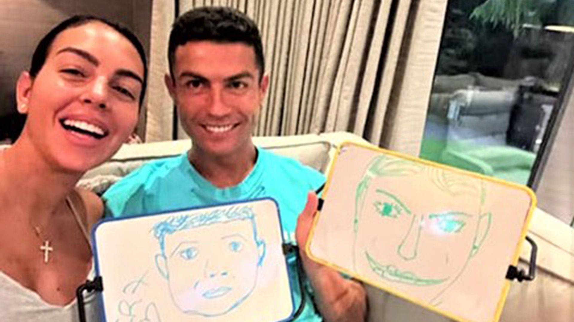 El original cruce de dibujos entre Georgina y Cristiano durante su reencuentro en Madrid