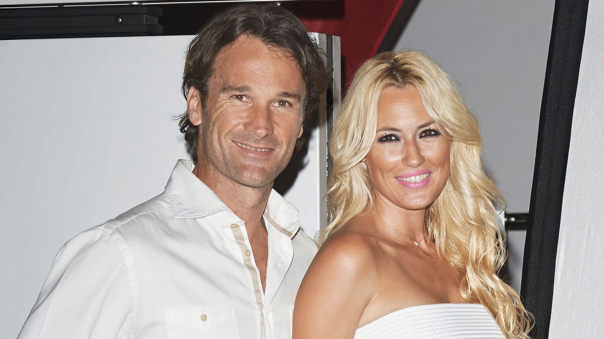 Una imagen de archivo de Carlos Moyá y Carolina Cerezuela, durante uno de sus veranos en Mallorca