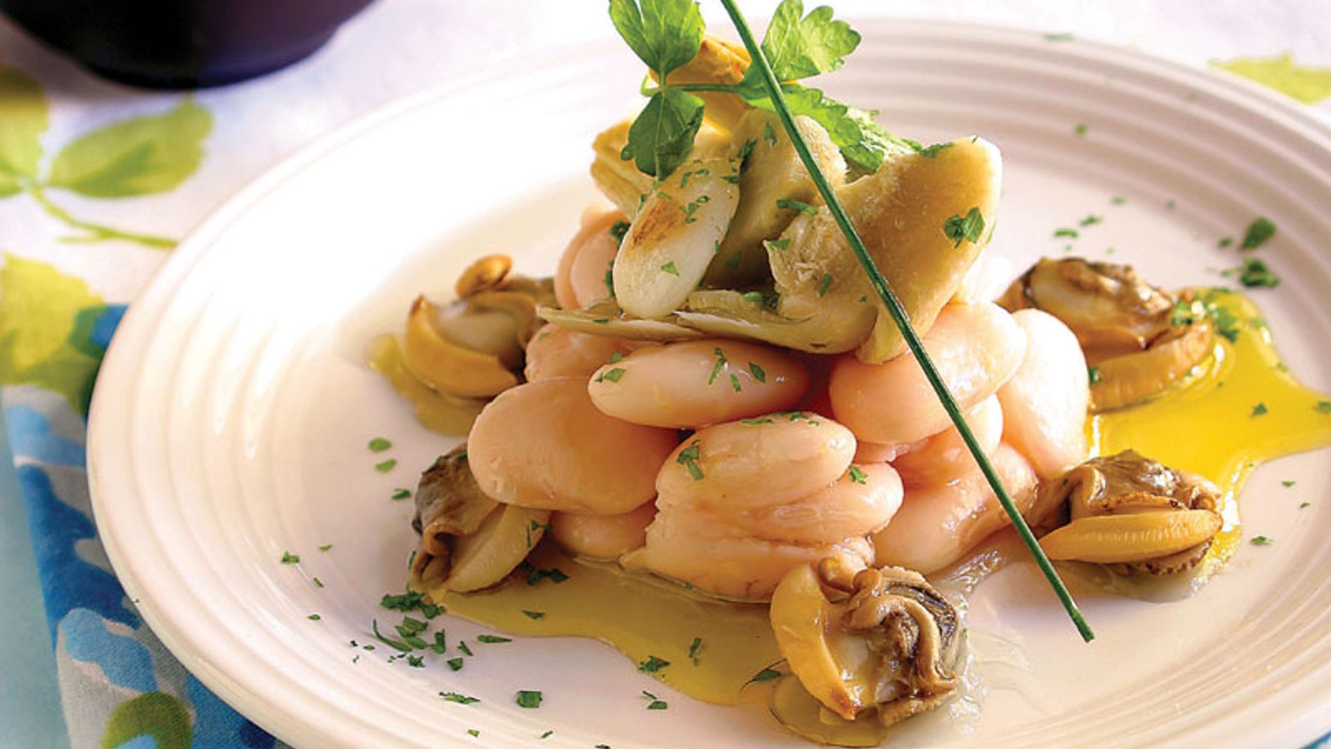 Prepara unas fabes con almejas para llorar de buenas, otra manera de disfrutar de las judías 1 Merca2.es La historia de las fabes en Asturias