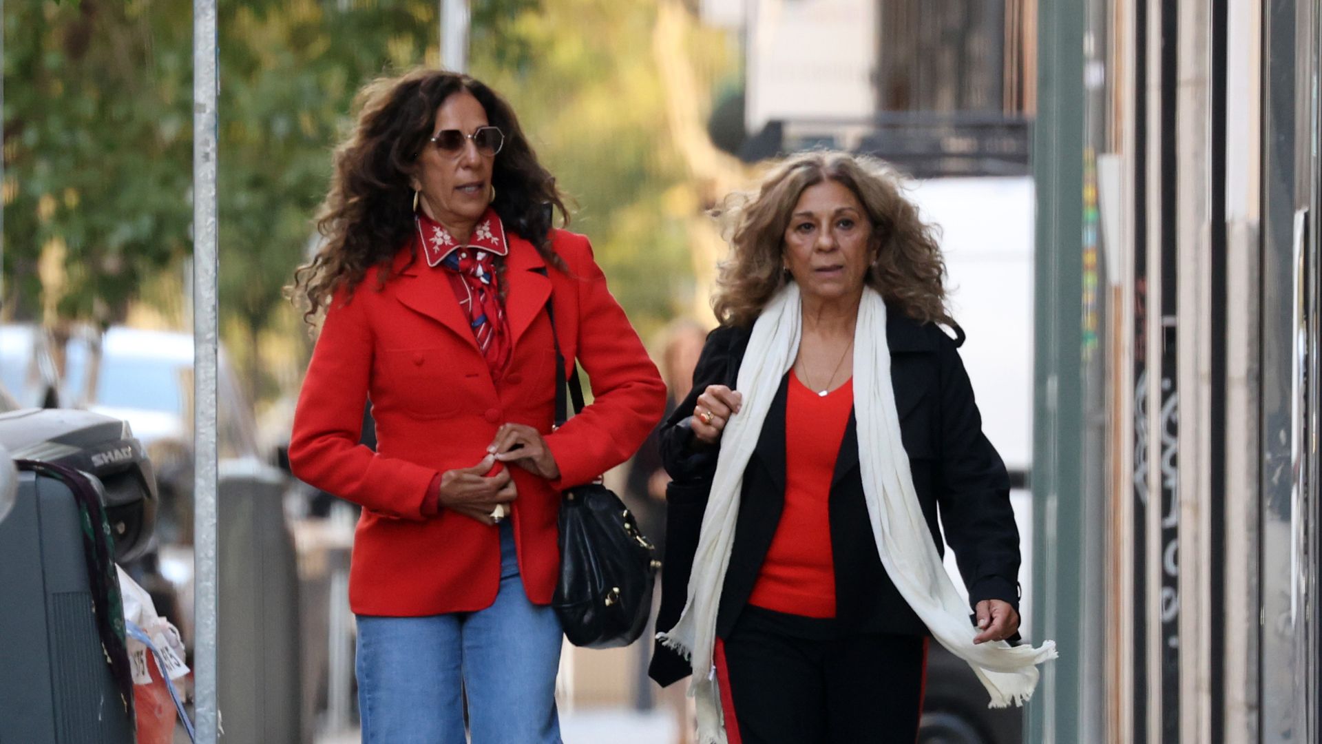 La familia Flores, unida en Madrid: Rosario y Lolita disfrutan de un plan muy especial con sus hijos, Pedro Antonio y Guillermo Furiase