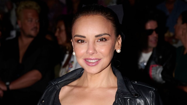 Plano medio de Chenoa en la Mercedes Benz Fashion Week de 2024