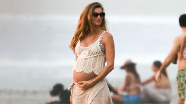 Gisele Bündchen, embarazada en la playa